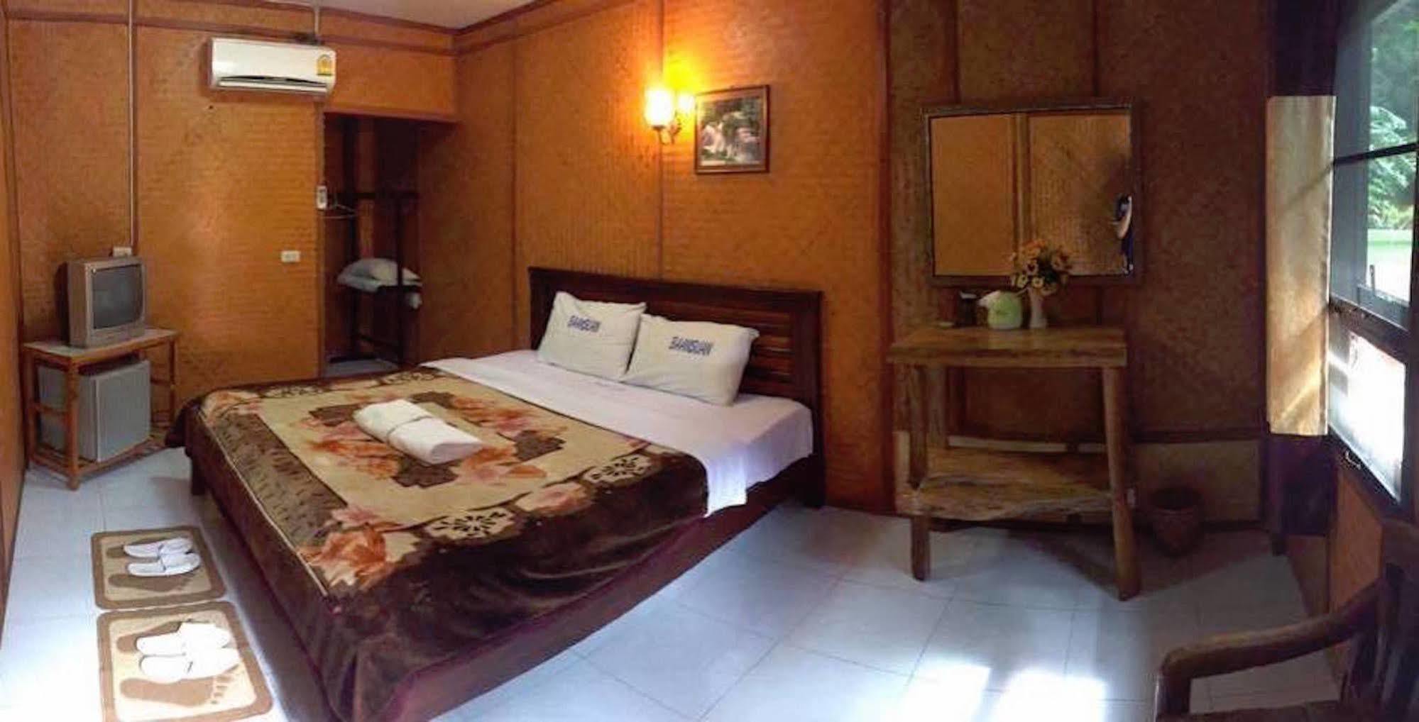 Khun Mai Baan Suan Resort Mae Ai Bagian luar foto